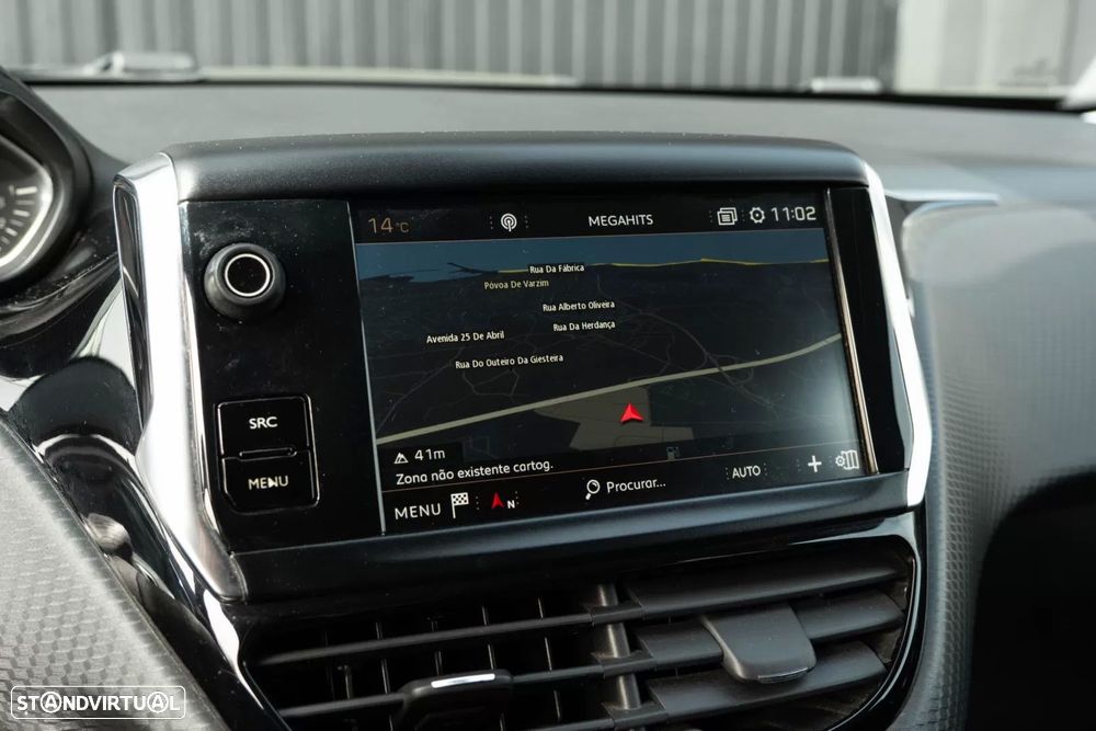 Peugeot 2008 1.2 Allure - 25