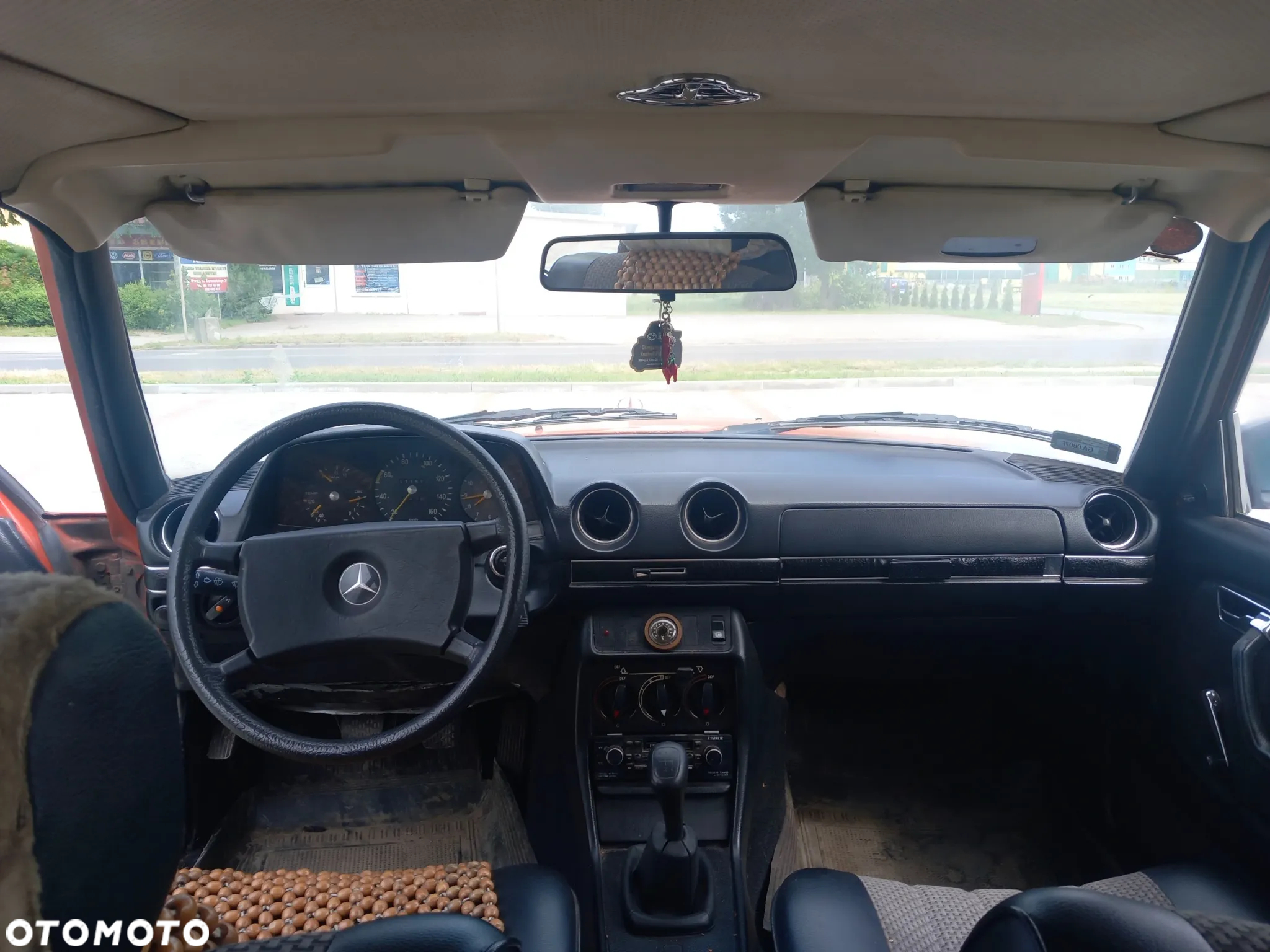 Mercedes-Benz W123 - 4