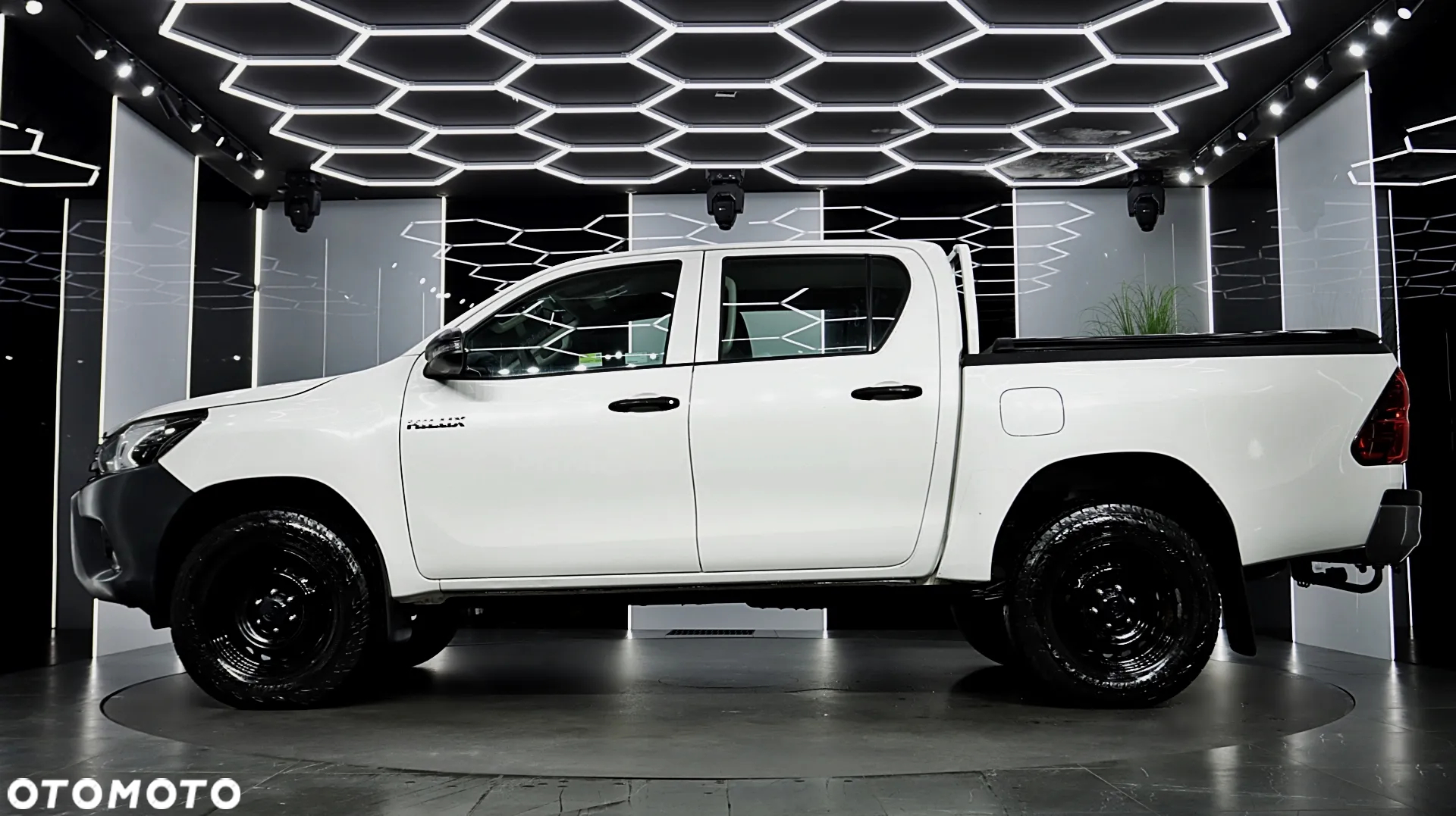 Toyota Hilux 2.4 D-4D Double Cab DLX 4x4 - 5