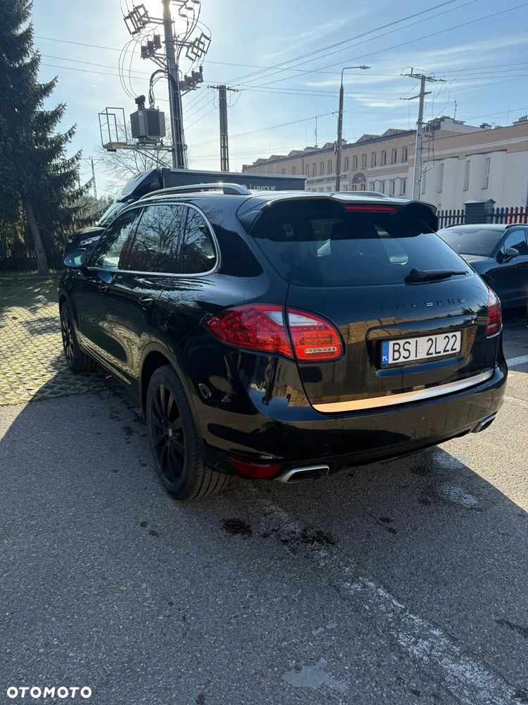 Porsche Cayenne - 8