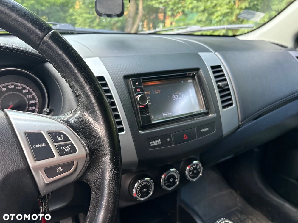 Mitsubishi Outlander 2.2 DID Intense + - 7