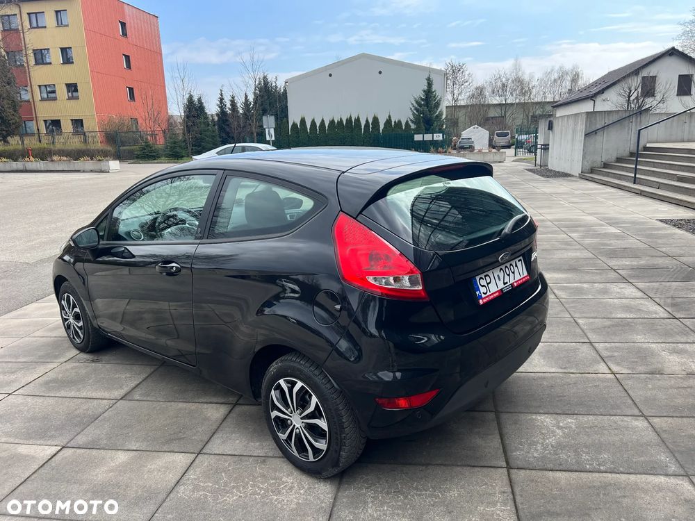 Ford Fiesta 1.25 Champions Edition - 23