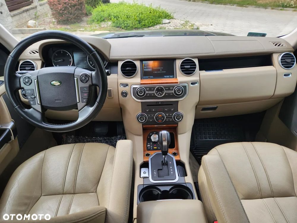 Land Rover Discovery IV 2.7D V6 HSE - 10