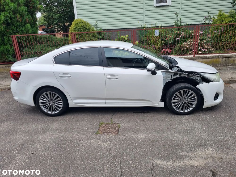 Toyota Avensis - 5