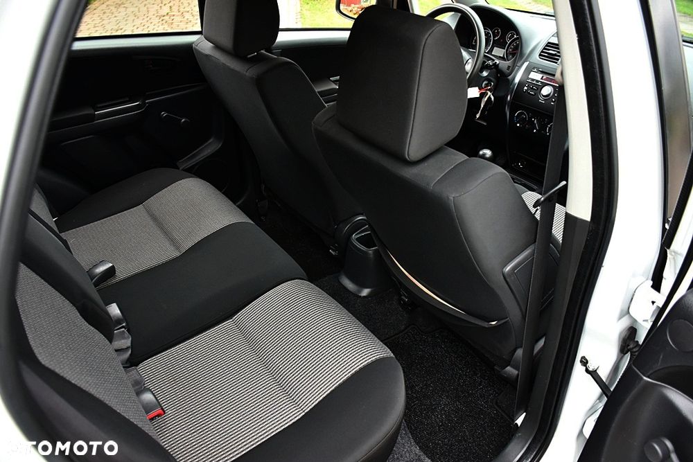 Fiat Sedici 1.6 16V 4x4 Lounge - 8