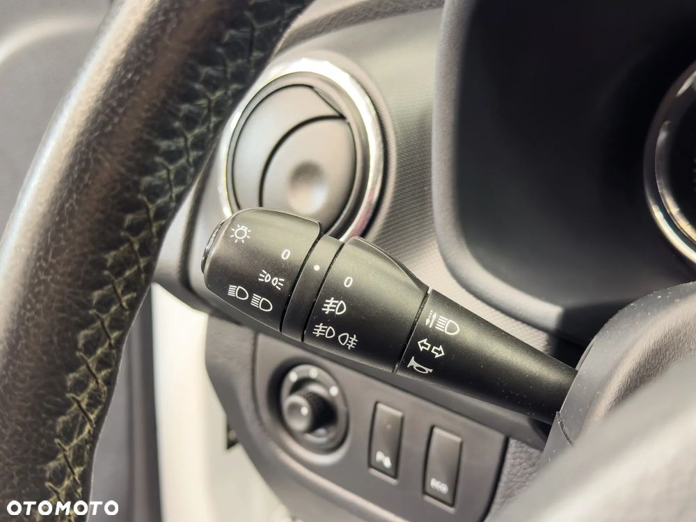 Dacia Sandero Stepway ver-1-0-tce-essential - 29