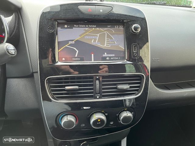 Renault Clio 0.9 TCE Limited - 10