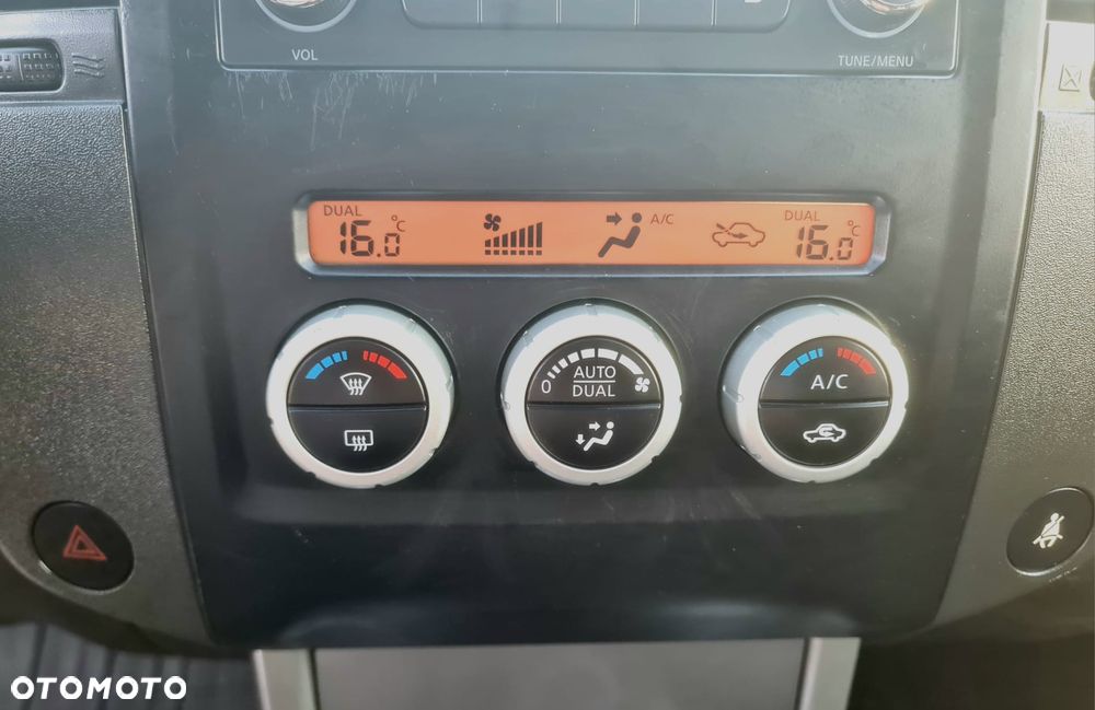 Nissan Pathfinder 2.5 dCi Platinum - 31