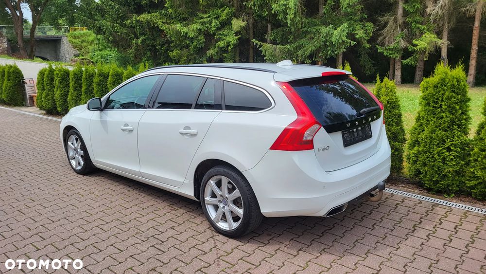 Volvo V60 D4 Drive-E Momentum - 6