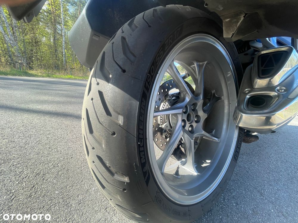 Honda VFR - 14