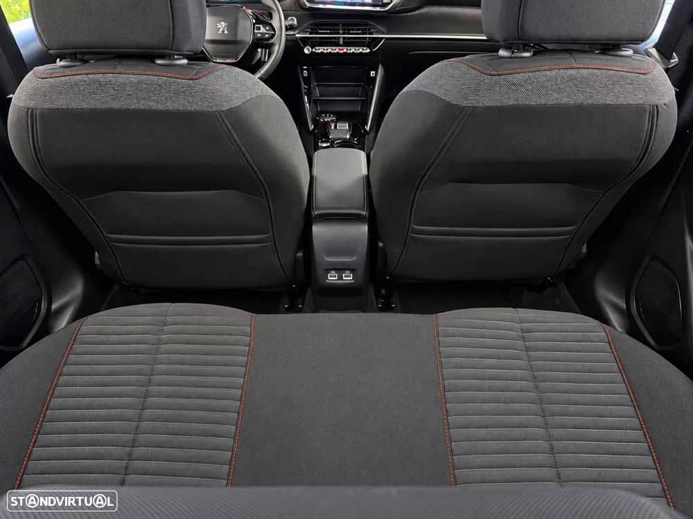 Peugeot e-208 50 kWh Active Pack — fotografia 14