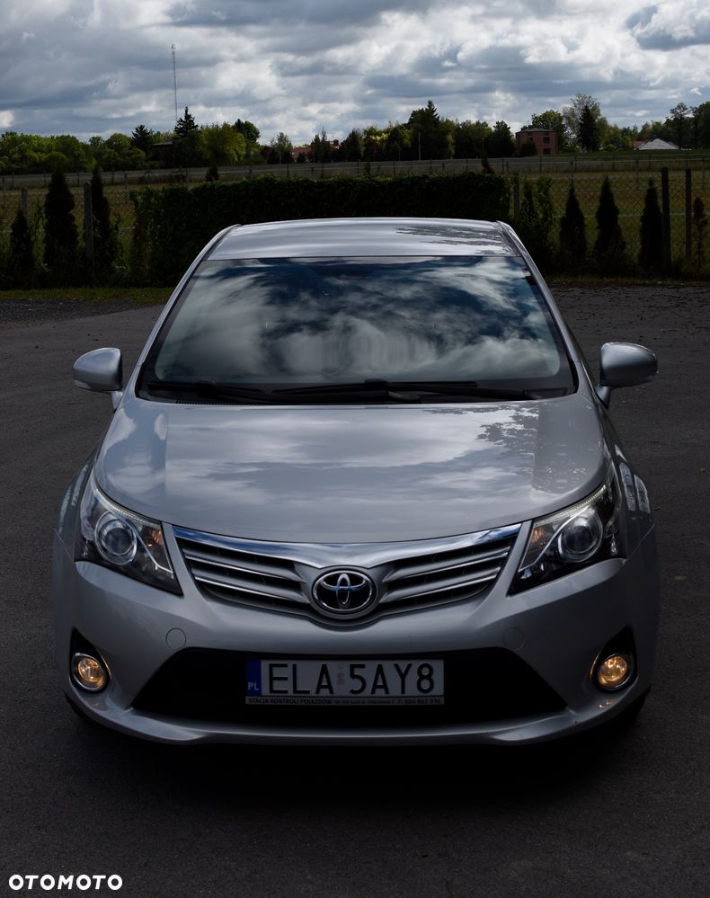 Toyota Avensis - 11