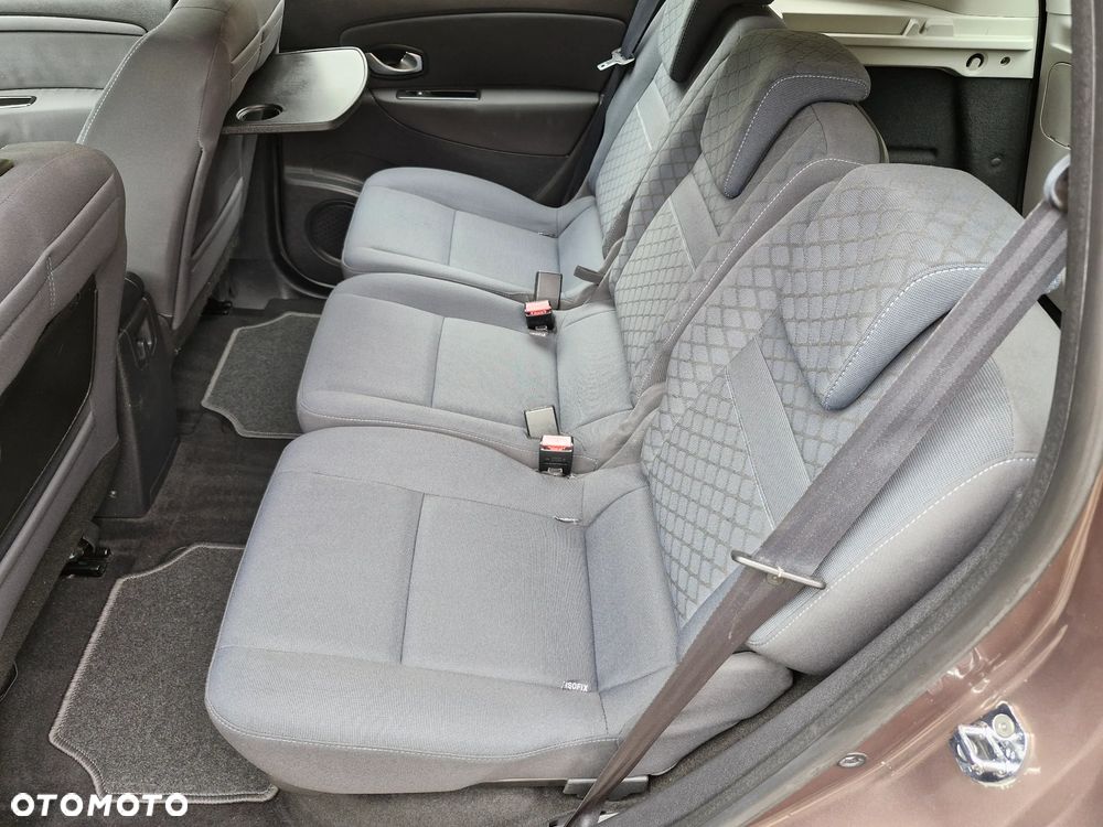 Renault Scenic 1.6 16V 110 Expression - 9