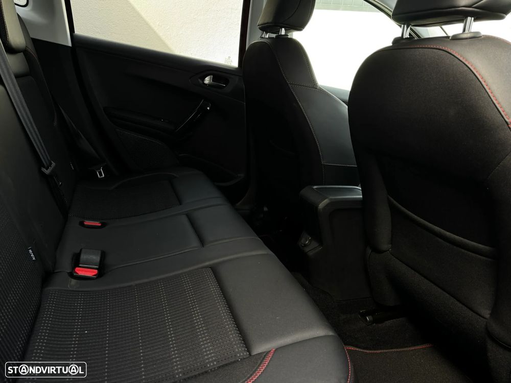 Peugeot 2008 PureTech 110 Stop&Start GT-Line Edition - 10