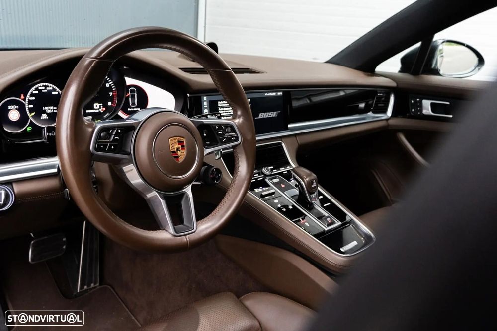 Porsche Panamera Sport Turismo 4 E-Hybrid Platinum Edition PDLS - 8