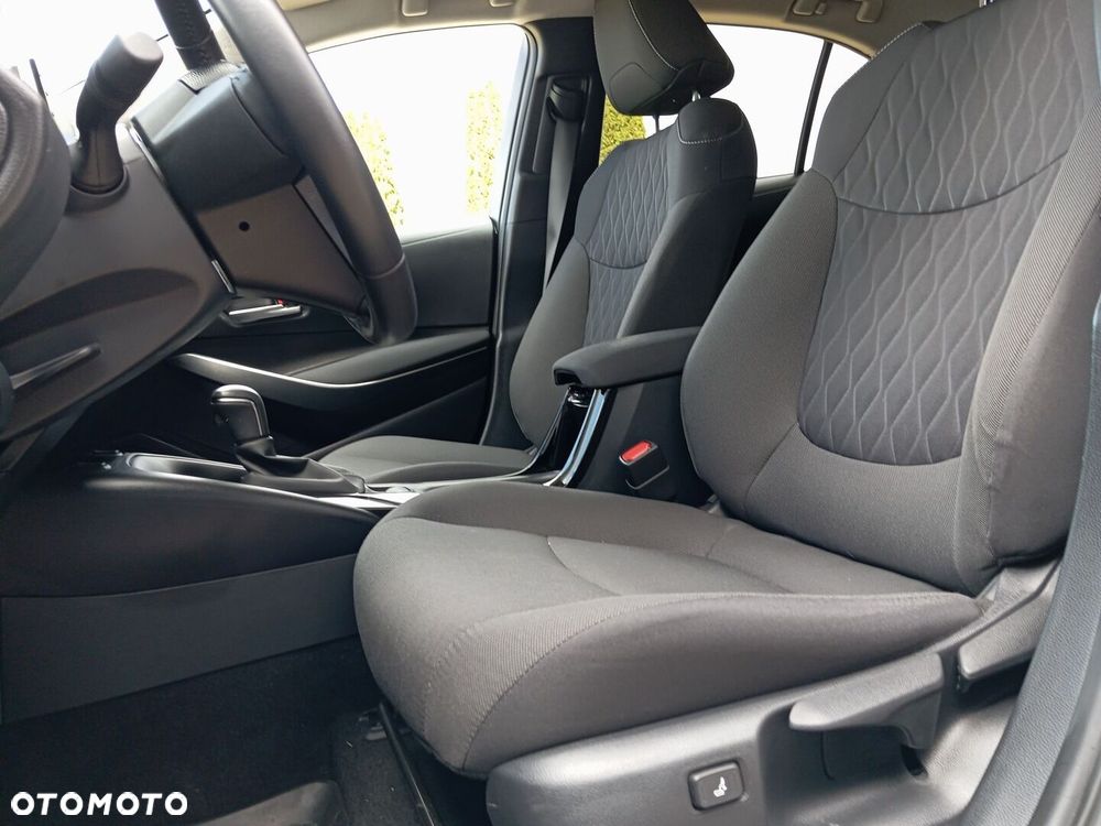 Toyota Corolla 1.8 Hybrid Comfort - 23
