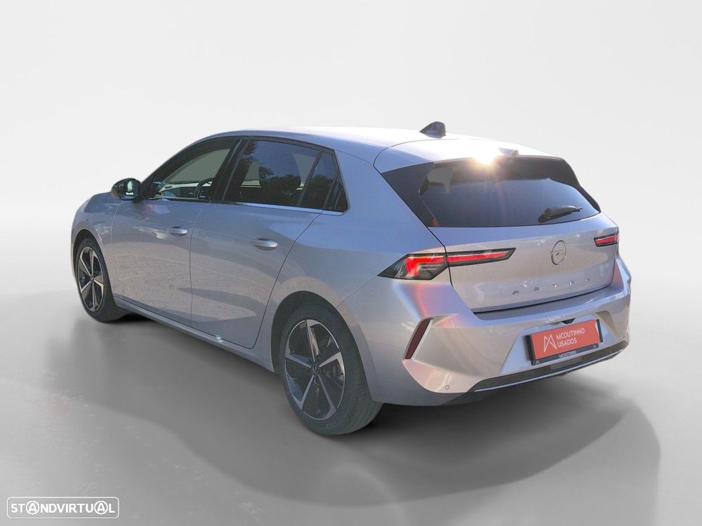 Opel Astra 1.2 T Elegance - 3