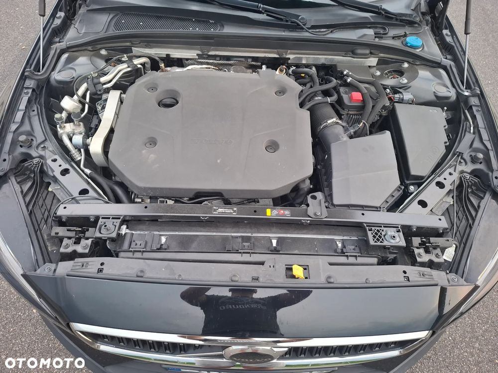 Volvo V60 Cross Country Plus B4 D AWD - 23