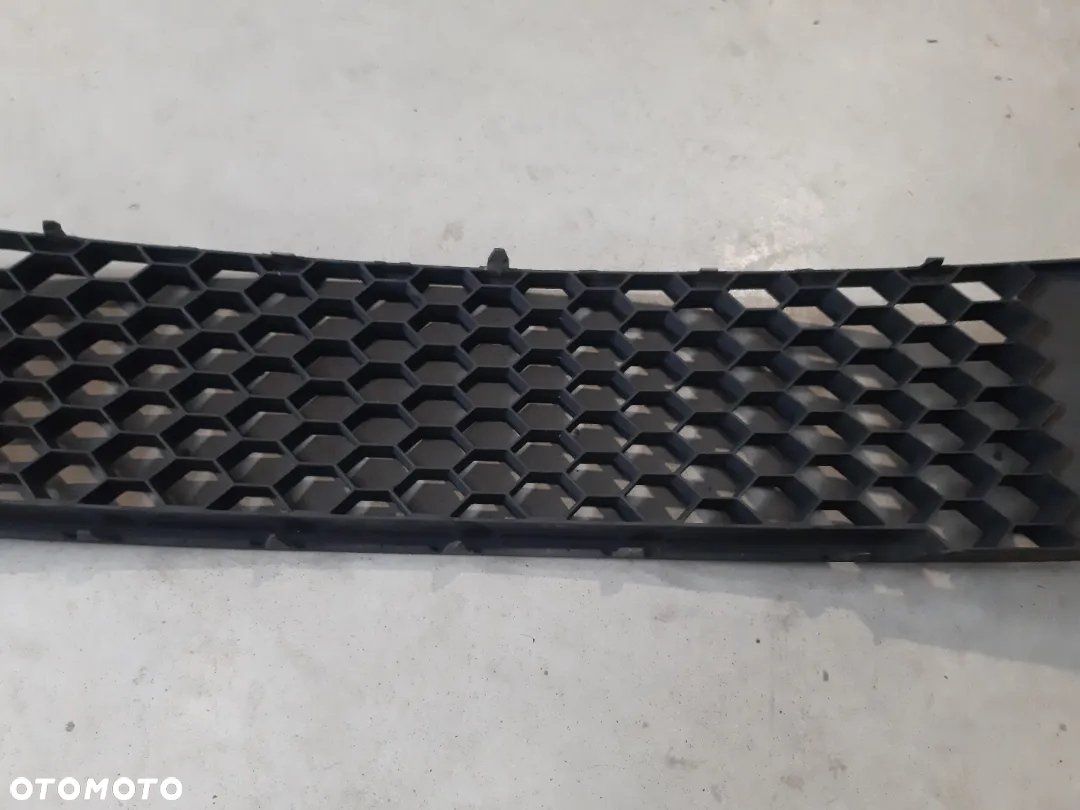 Kratka środkowa zderzaka Skoda Octavia 2 FL RS II lift RS Atrapa zaślepka 1Z0853677D - 6