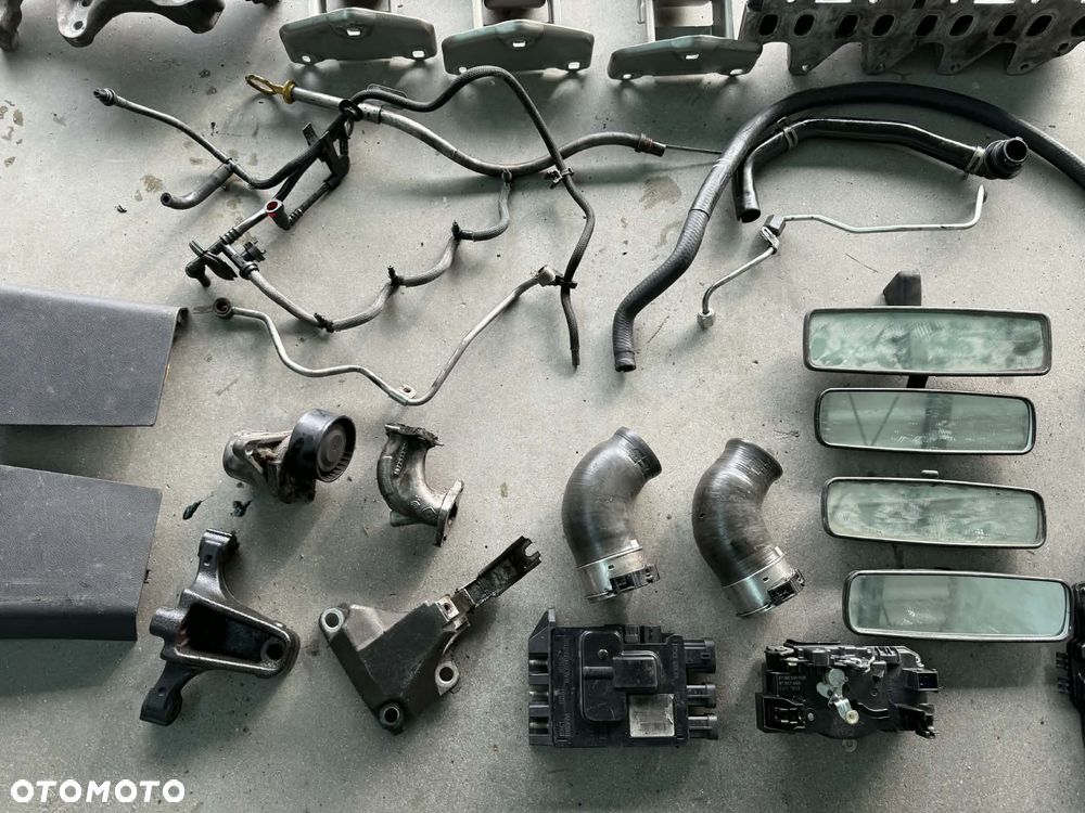 Części Silnik Vivaro Trafic 1,6 Biturbo Głowica Pompa Oleju Misa Chłodniczka EGR Rurki Dekle Łapy - 25