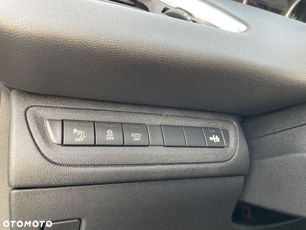 Peugeot 208 e-HDi 115 Stop&Start Allure - 26