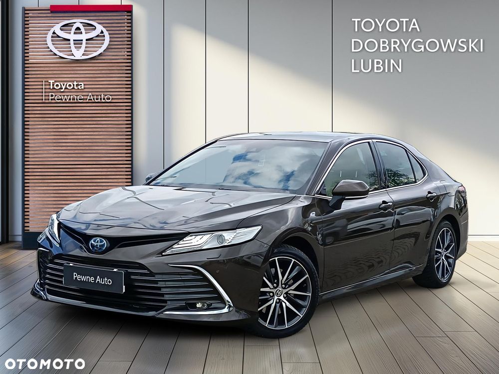 Toyota Camry - 1