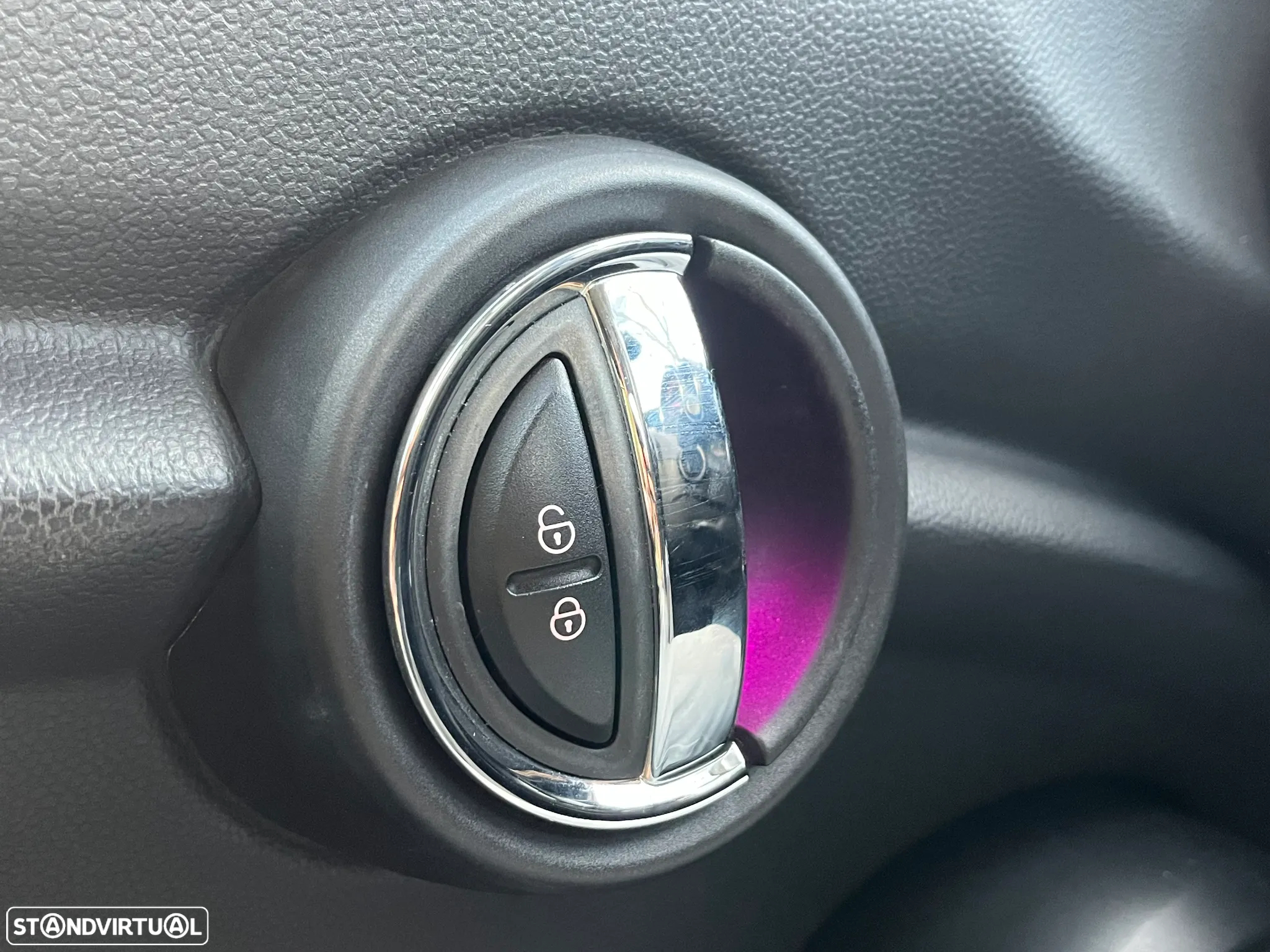 MINI 3 Portas One - 29