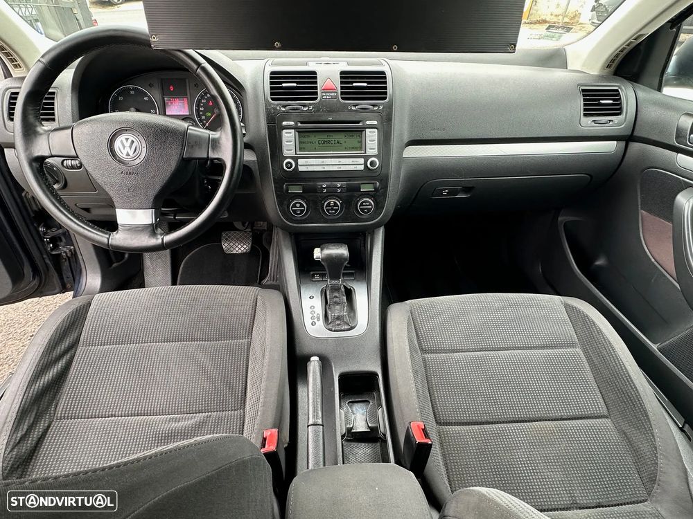 VW Golf Variant 1.9 TDi DPF Confortline DSG - 16