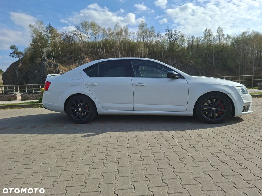 Skoda Octavia 2.0 TDI RS DSG - 5