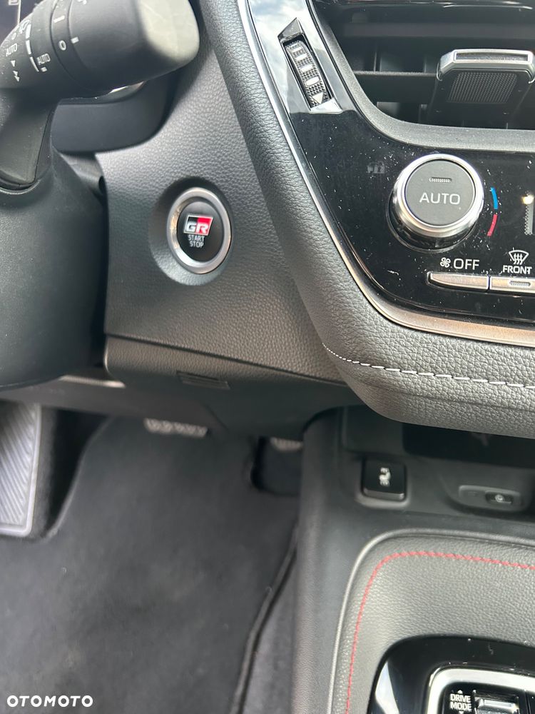 Toyota Corolla 2.0 Hybrid GR Sport - 37