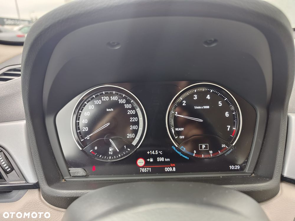 BMW X1 sDrive18i - 8
