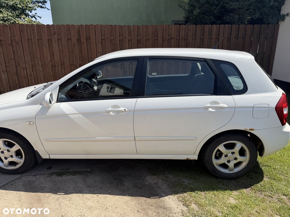 Kia Cerato 1.6 LX - 3