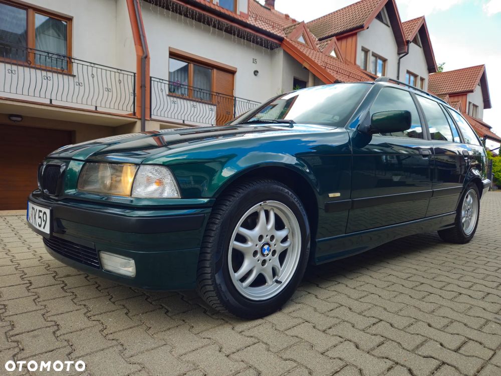 BMW Seria 3 318i - 4