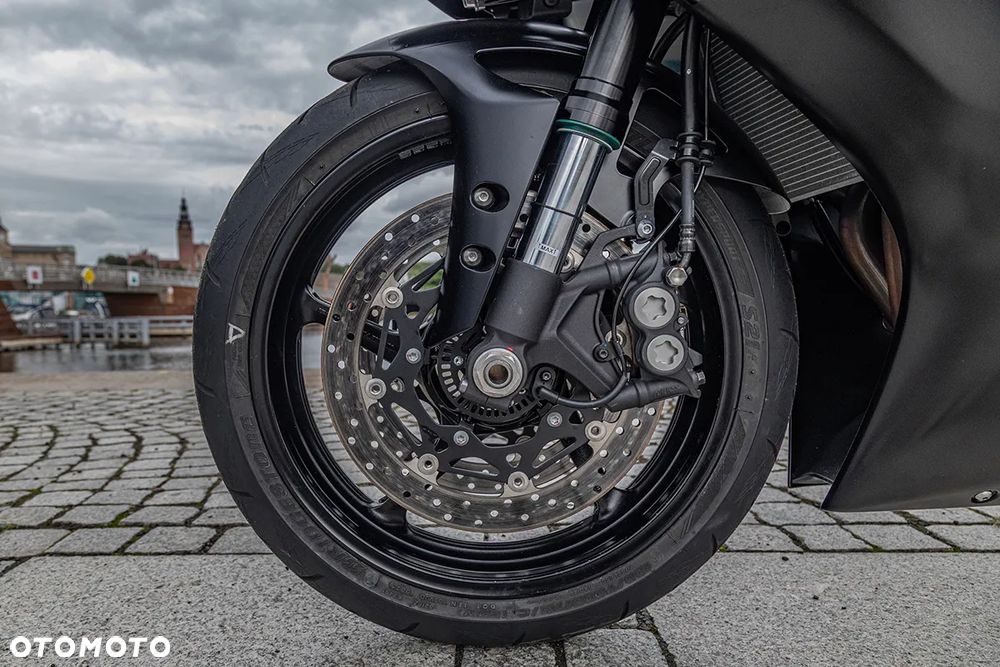 Yamaha R6 - 24