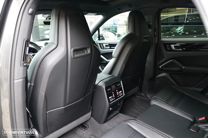 Porsche Cayenne Coupé - 40