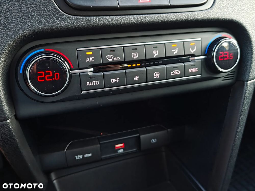 Kia Ceed 1.5 T-GDI M - 11