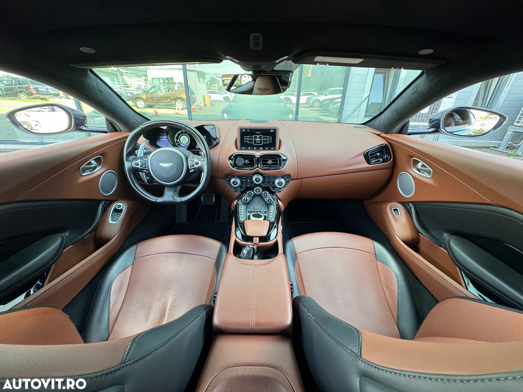 Aston Martin V8 Vantage - 9