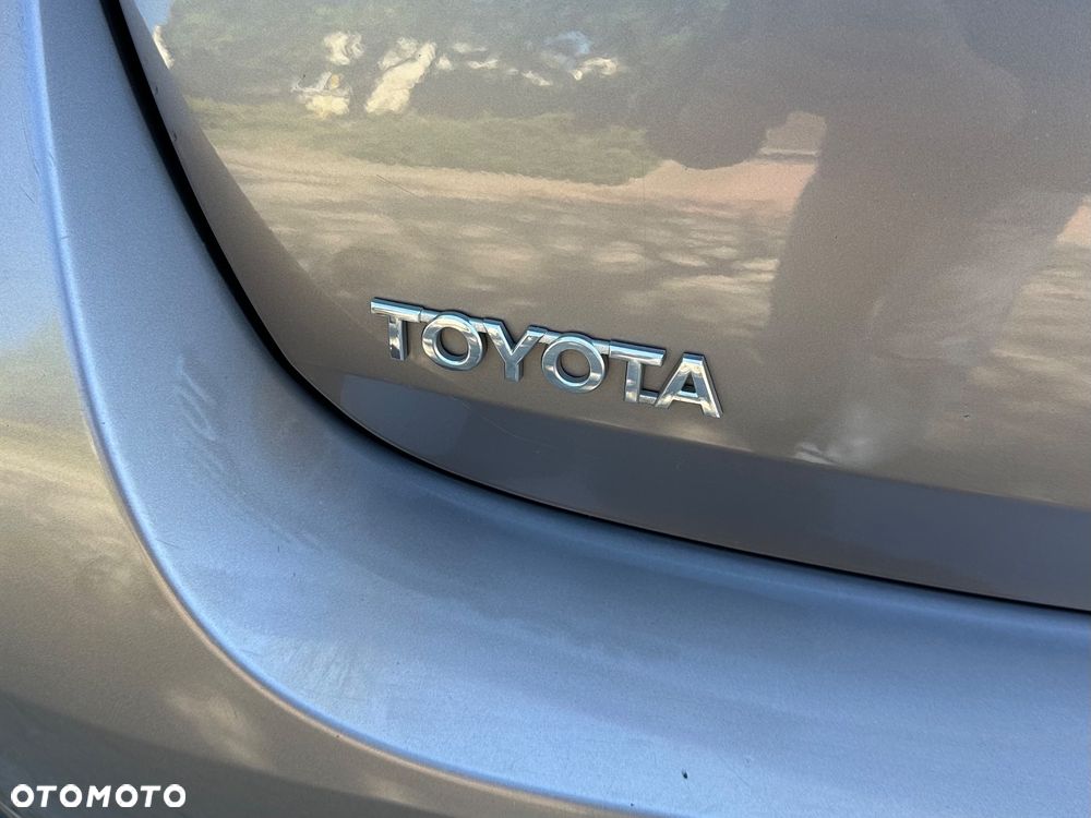 Toyota Auris 1.8 HSD Prestige - 8