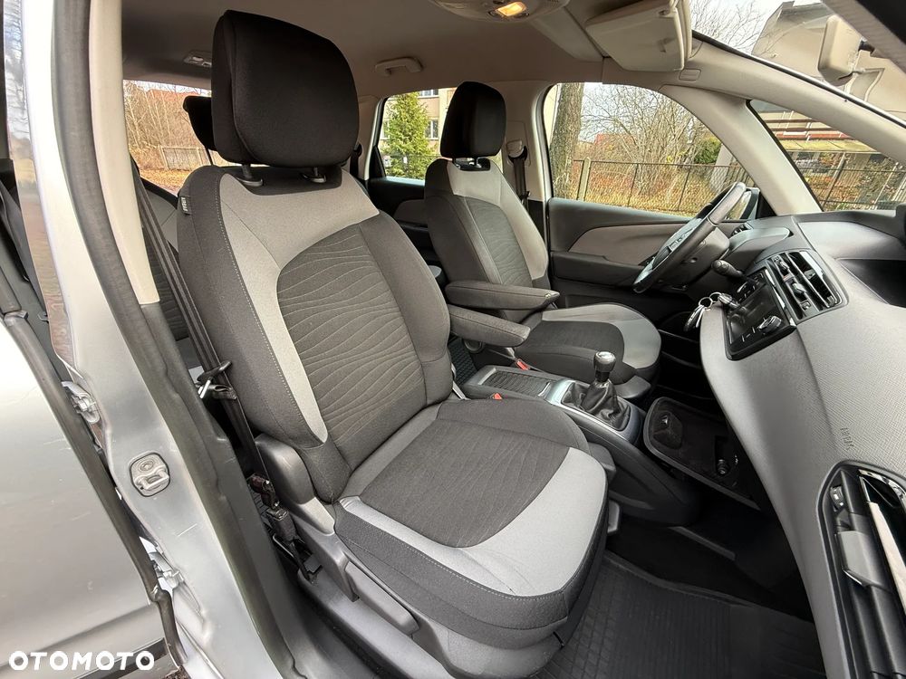 Citroën C4 Picasso e-HDi 115 Attraction - 27