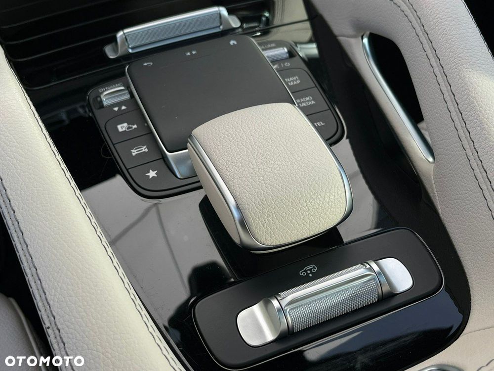 Mercedes-Benz GLE - 28