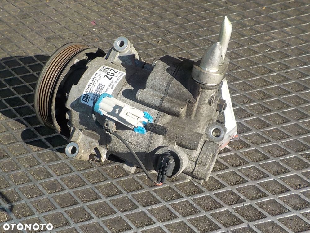 OPEL ASTRA J SPRĘŻARKA POMPA KLIMATYZACJI 13250604 ZG2 - 1