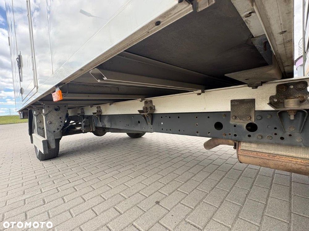 Iveco DAILY 35S KONTENER Z WINDĄ 8EP 2,5wysoki Super Stan - 22