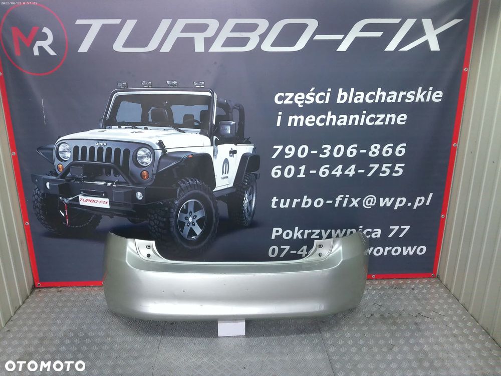 Toyota auris i zderzak tył - 1