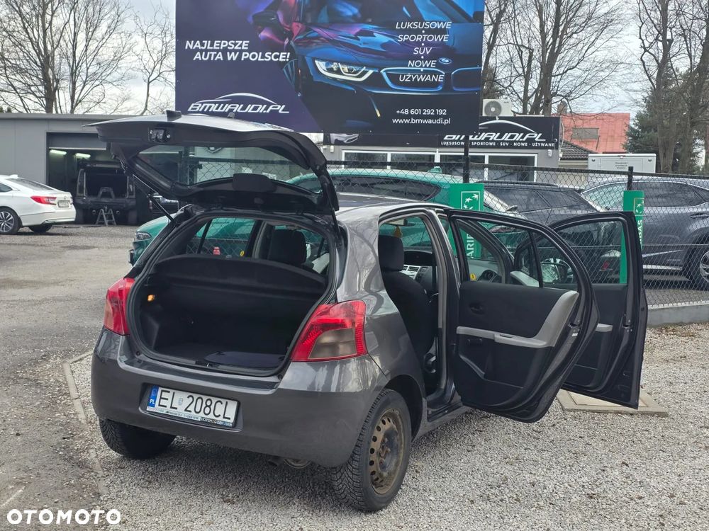 Toyota Yaris 1.3 Terra - 6