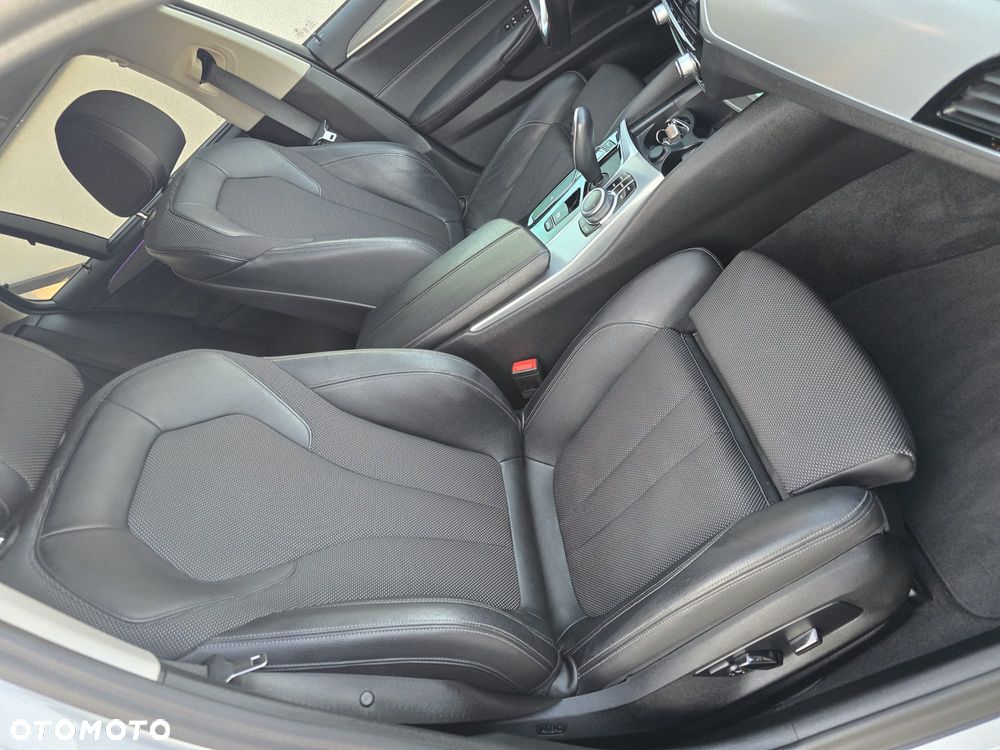 BMW Seria 5 520d Sport Line sport - 9