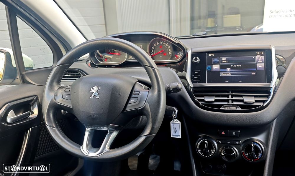Peugeot 208 1.4 HDi SE Style - 17
