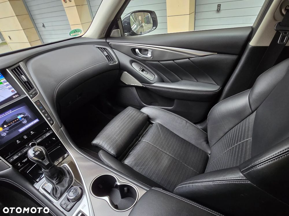 Infiniti Q50 Q50(S) 3.0t Sport Tech - 15