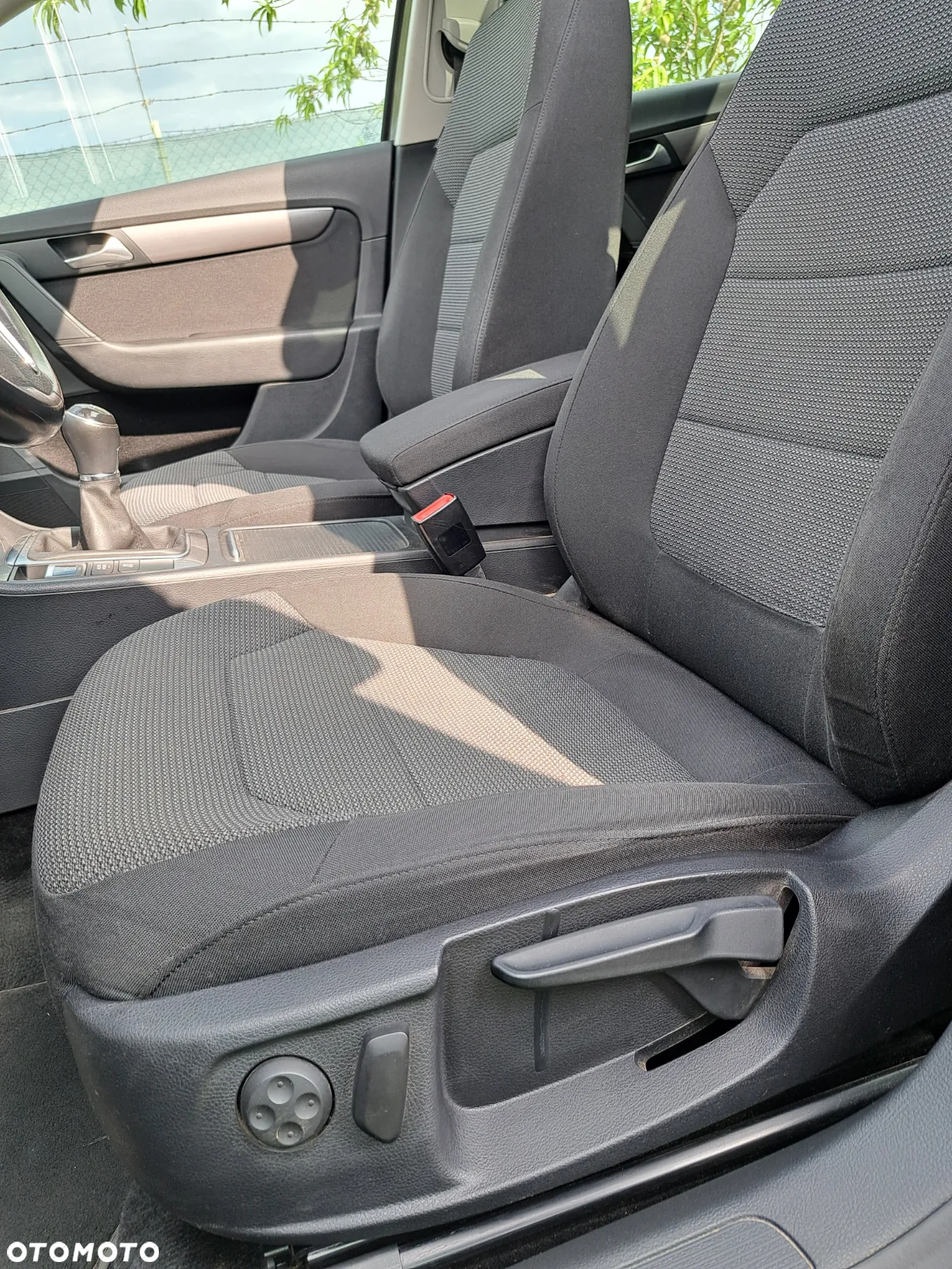 Volkswagen Passat 2.0 TDI BlueMotion Technology Comfortline - 13