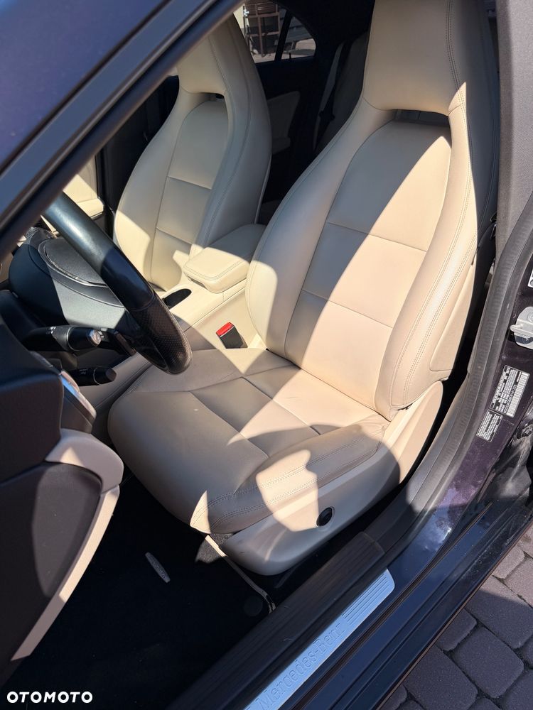 Mercedes-Benz CLA 250 4-Matic - 18