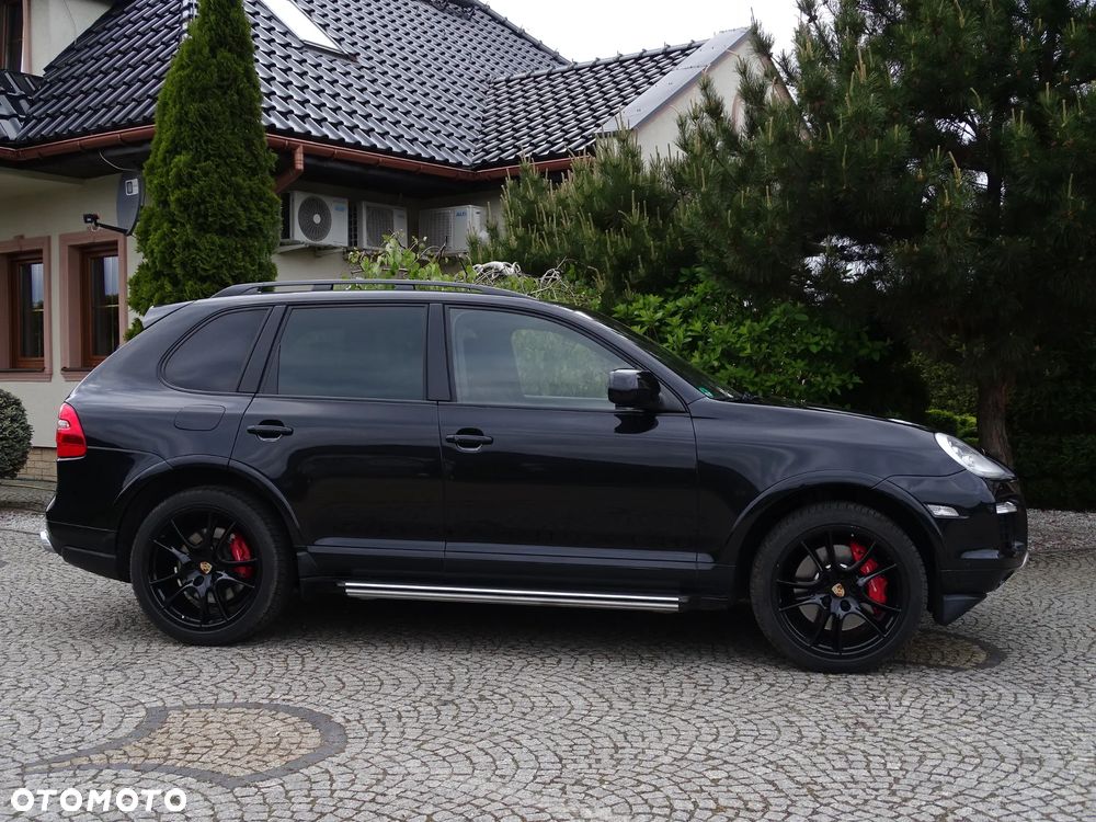 Porsche Cayenne Turbo S - 8